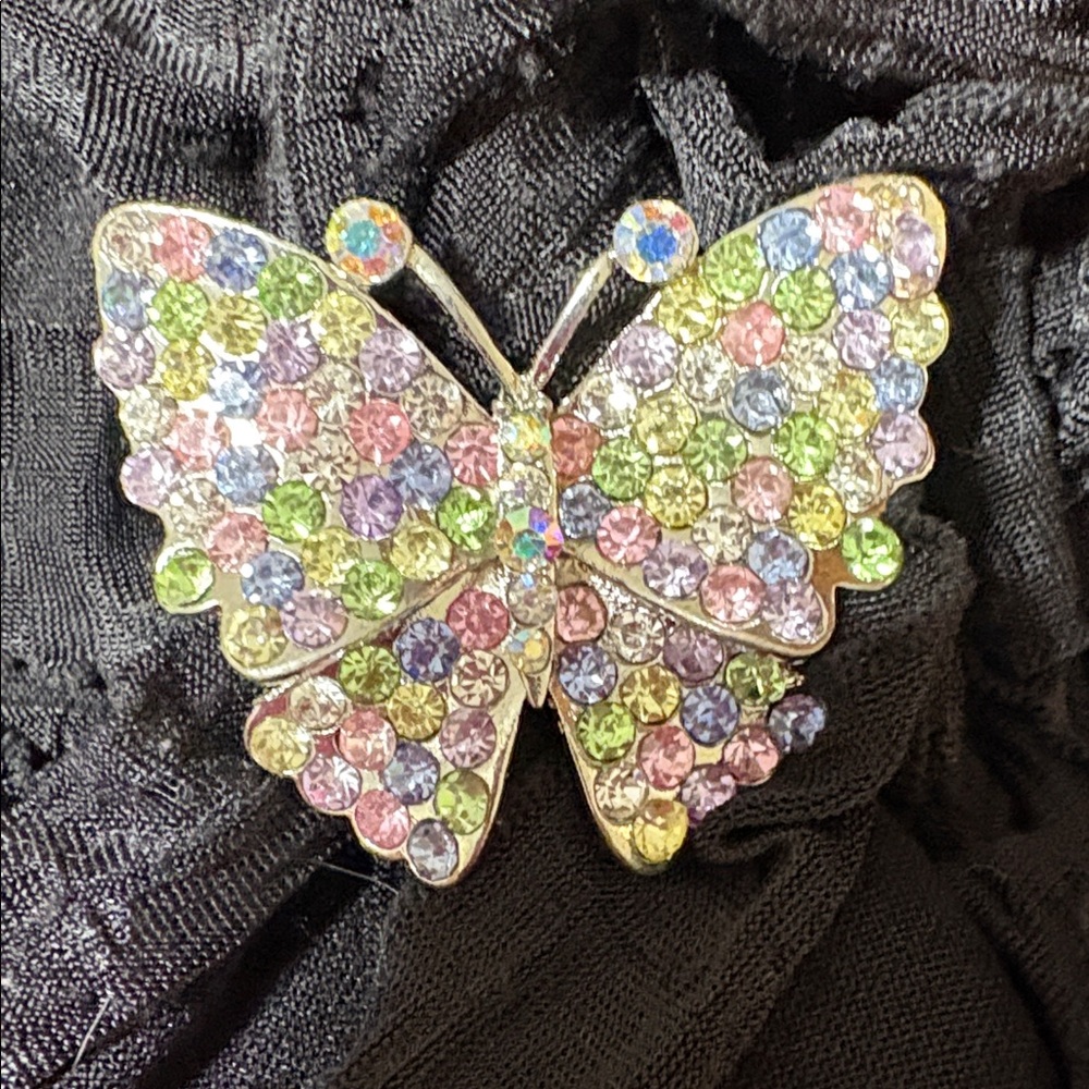 Large butterfly ring - Picture 1 of 4